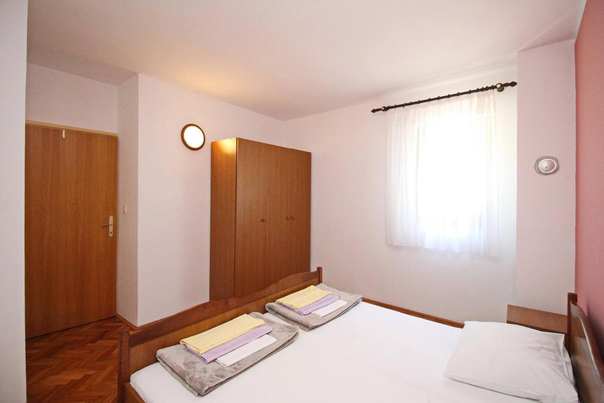 Apartments Karamarko Baška Buitenkant foto