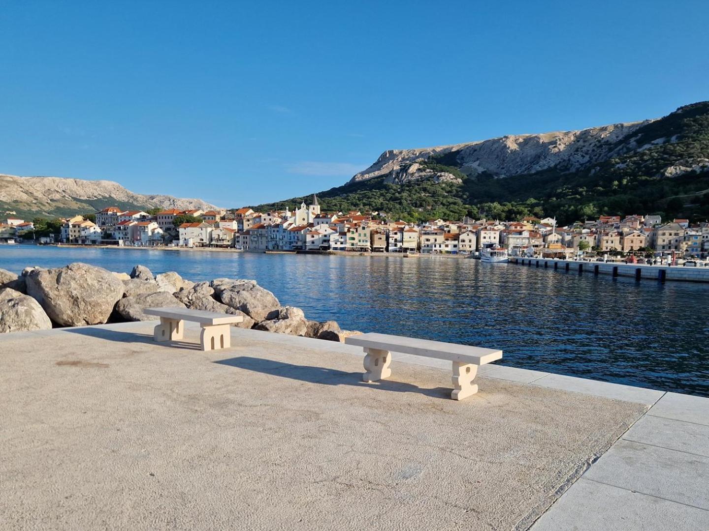 Apartments Karamarko Baška Buitenkant foto